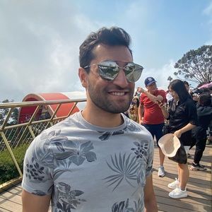 Meet your Posher, Kush